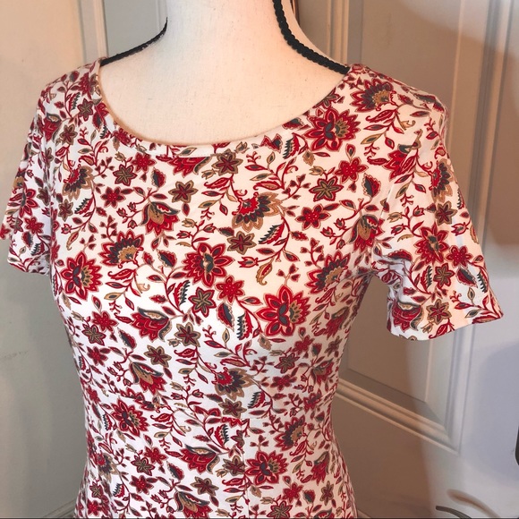 Springtime Paisley Mini Dress - Picture 3 of 3